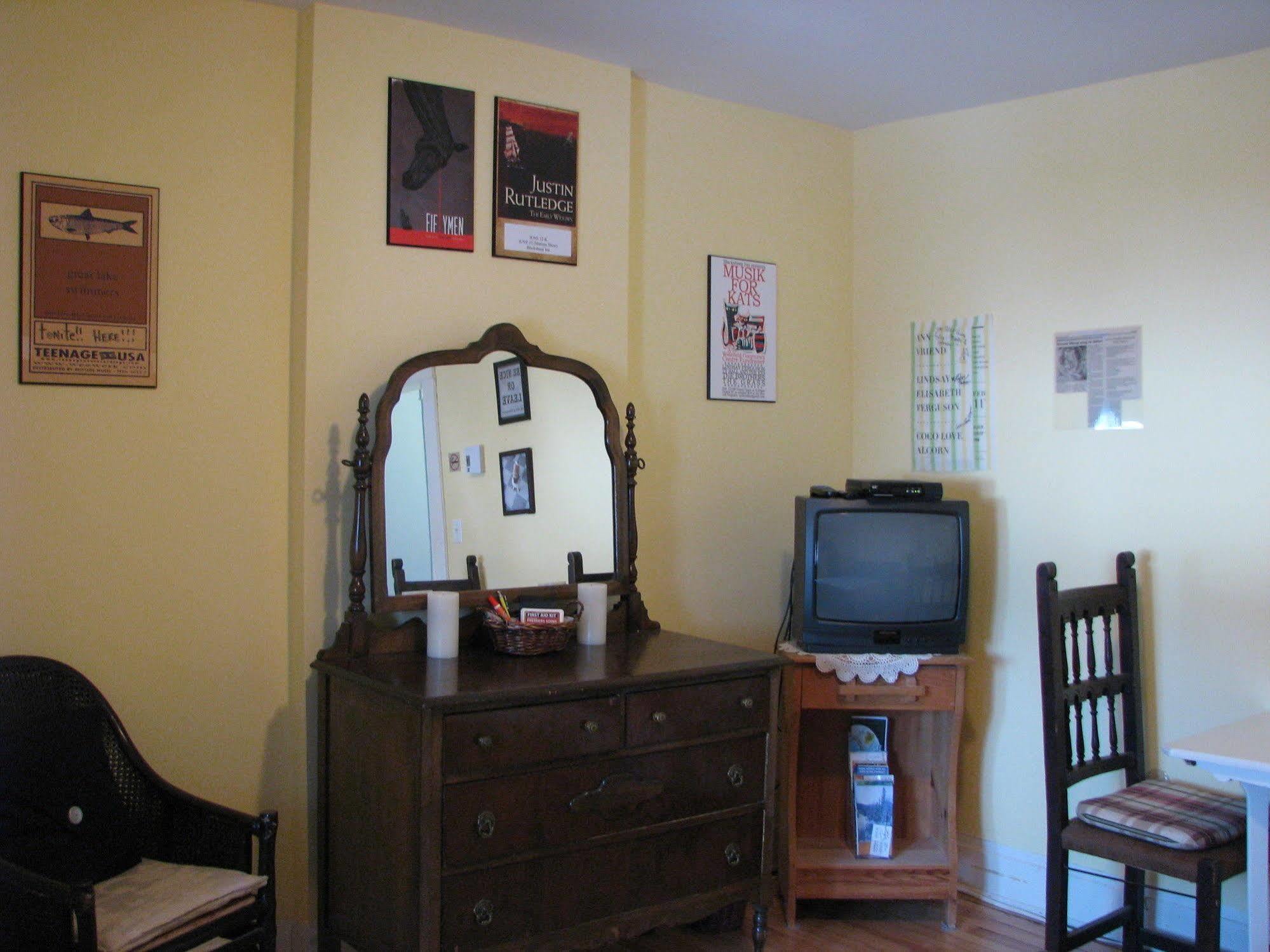 Auberge De Mon Petit Chum B&B Уэйкфилд Экстерьер фото